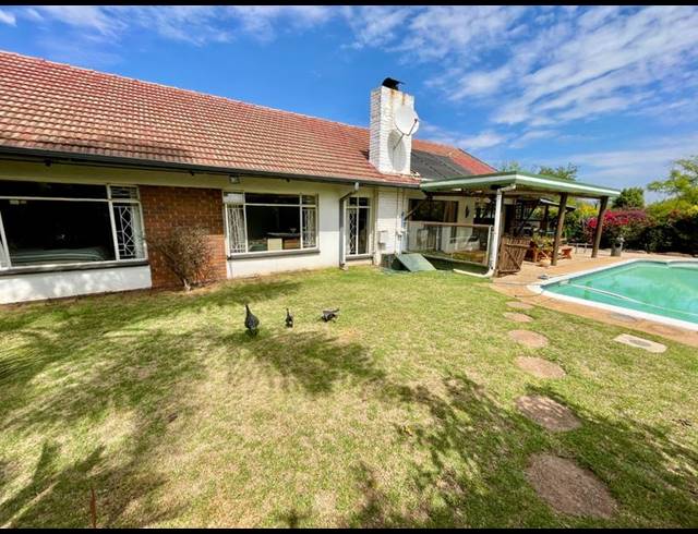 4 BEDROOM HOUSE FOR SALE IN NOORDHEUWEL